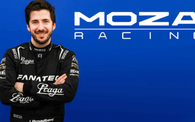 Jimmy Broadbent junta forças com a MOZA Racing: uma colaboração de cortar a respiração que não vai deixar ninguém indiferente!